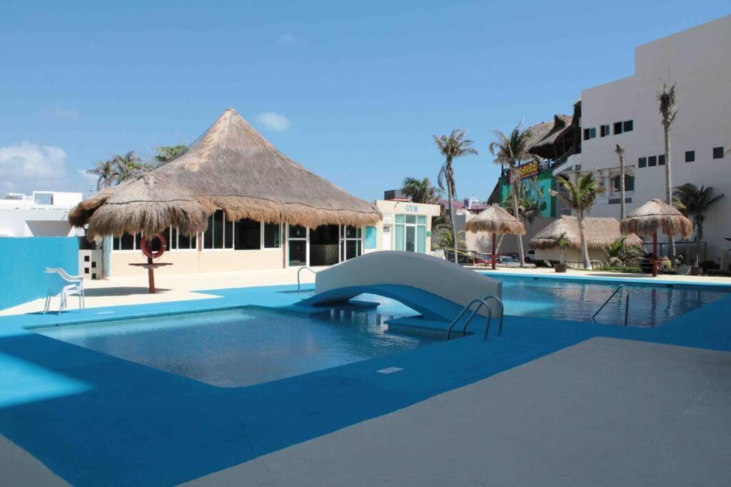 Beach Front Renewed Apartment Cancun Exterior photo